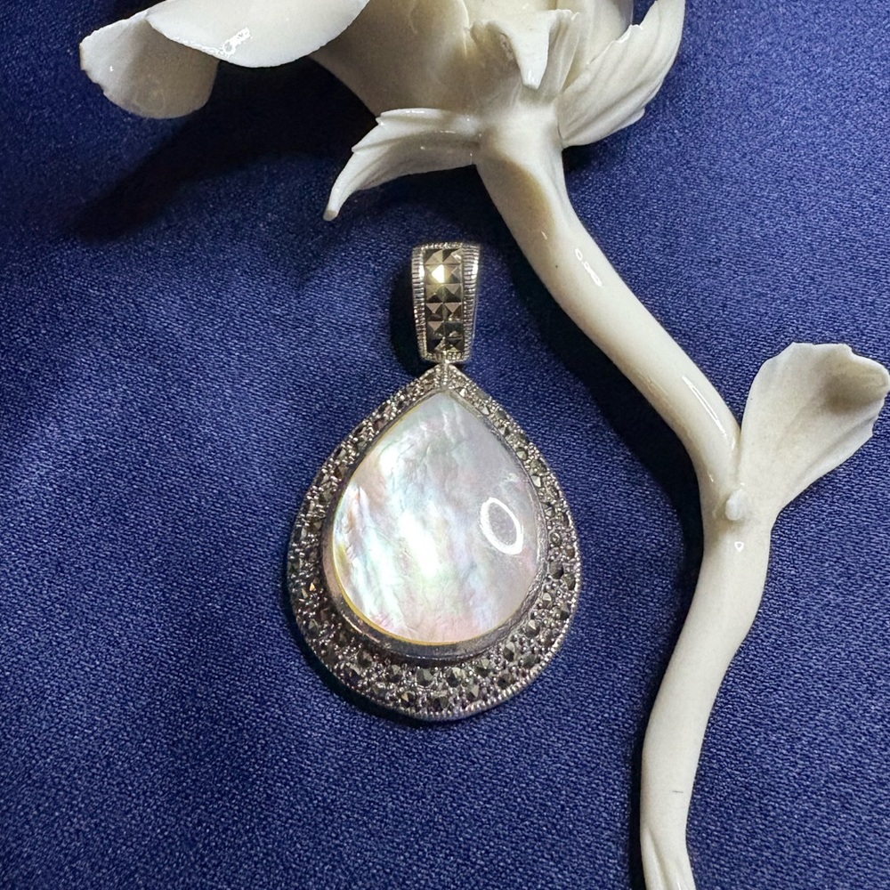 Pendant*Mother of Pearl & Rose Quartz 925 Sterling Silver Marcasite - Picture 2 of 8